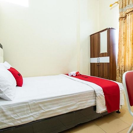 Reddoorz Syariah @ Jalan Setiabudi Medan 3 Esterno foto