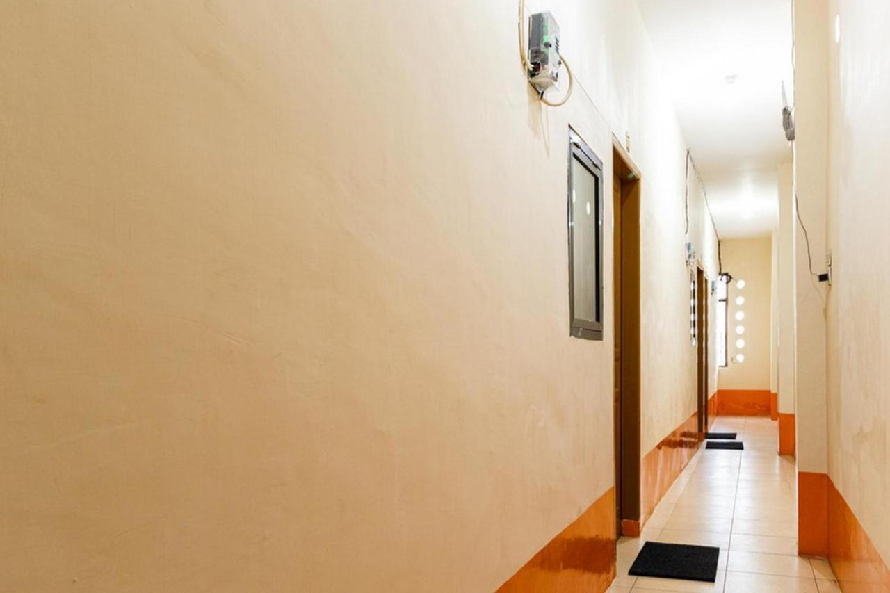 Reddoorz Syariah @ Jalan Setiabudi Medan 3 Esterno foto