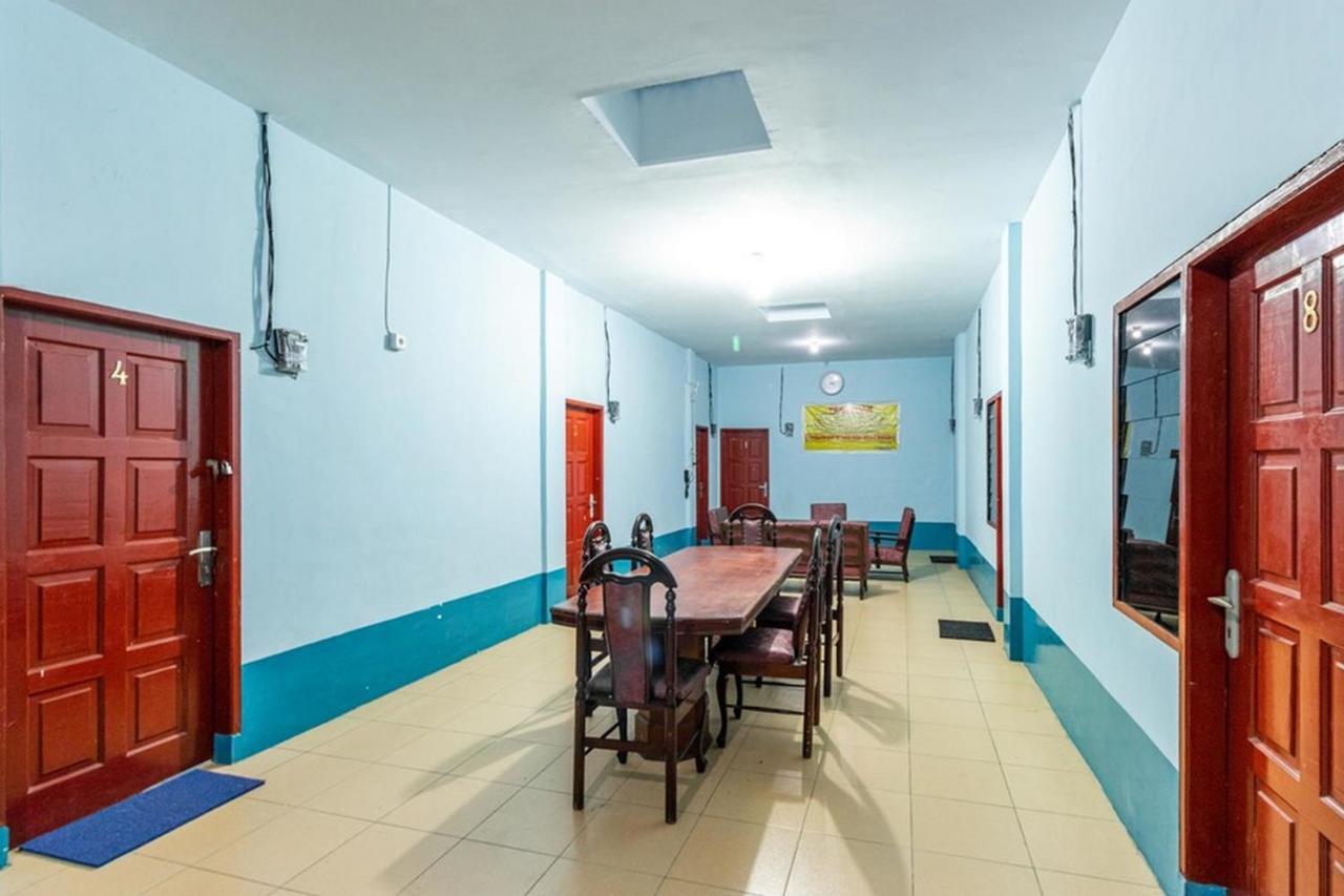 Reddoorz Syariah @ Jalan Setiabudi Medan 3 Esterno foto