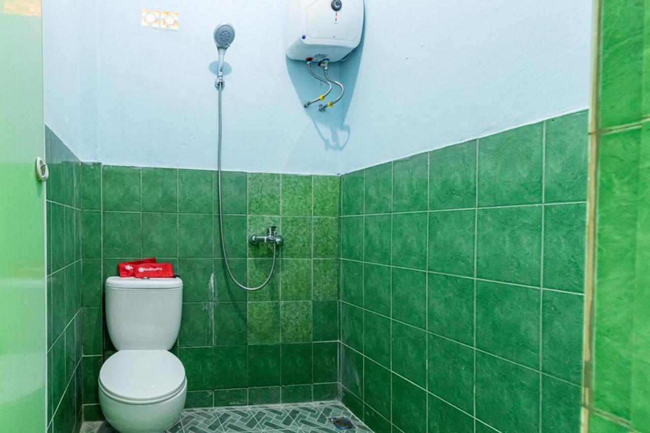 Reddoorz Syariah @ Jalan Setiabudi Medan 3 Esterno foto